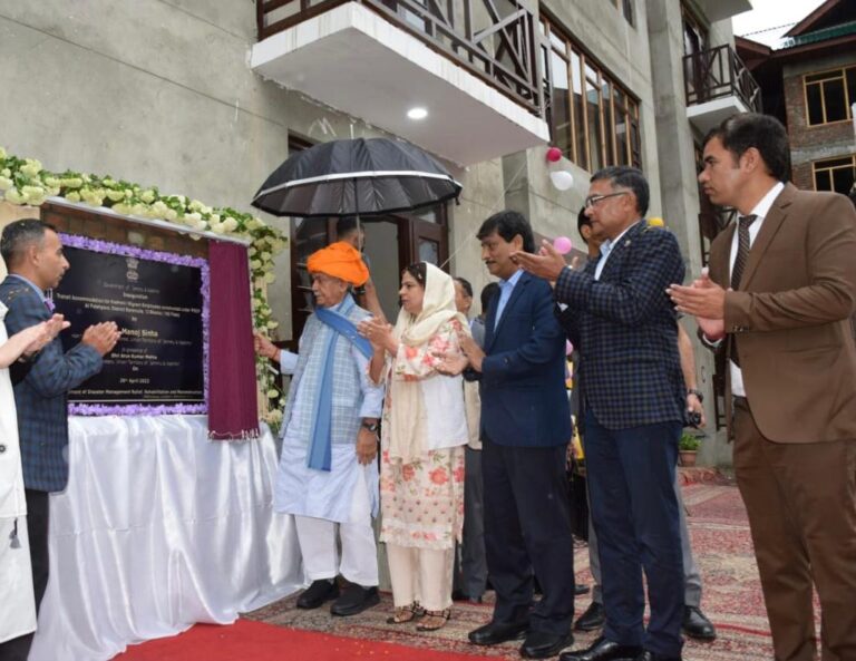 LG-Manoj-Sinha-inaugurates-newly-constructed-576-residential-accommodations-for-PM-Package-Employees-5