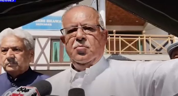 Tariq Hameed Karra addressing the media on Leh violence inquiry