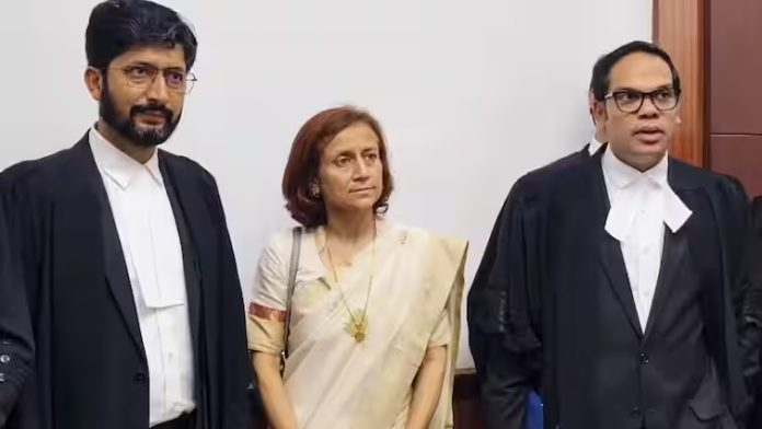 Geetanjali Angmo meets Sonam Wangchuk in Jodhpur Jail