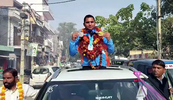 Jammu Shooter Ravinder Singh Celebrates Gold Victory
