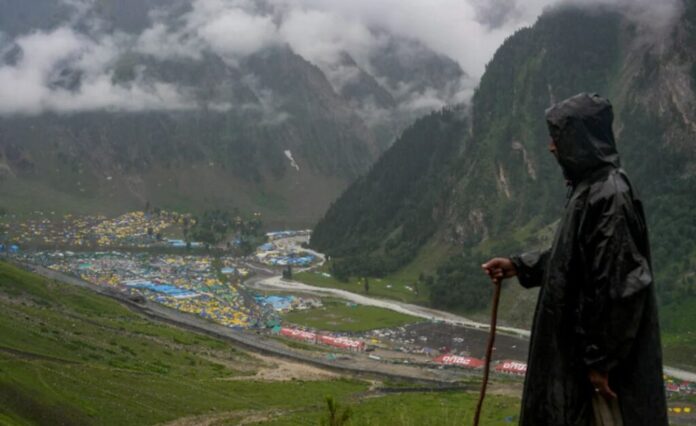 Amarnath Yatra pilgrims halted by bad weather