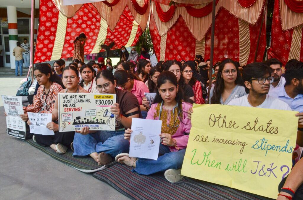 Medical Interns Launch 48-Hour Hunger Strike in J&K